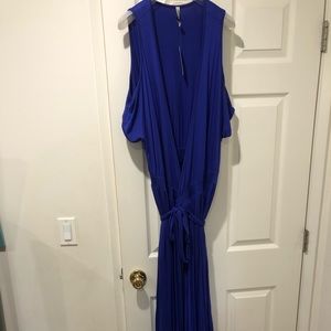 Beautiful NEW Rachel Pally Cold Shoulder Dress